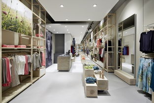 融合自然與時(shí)尚 法蘭克福hessnatur時(shí)裝店面與服裝設(shè)計(jì)探析